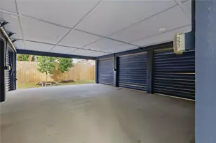 1207 32nd St, Galveston, TX 77550 - Photo 9