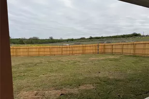 1260 Hickory Grove St, Brenham, TX 77833 - Photo 9