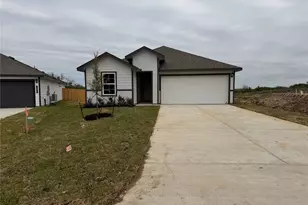 1260 Hickory Grove St, Brenham, TX 77833 - Photo 1