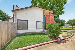 13823 Royal Oak St, Houston, TX 77083 - Photo 3