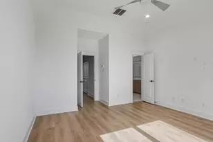 2806 Versailles Oak Ln, Houston, TX 77092 - Photo 7