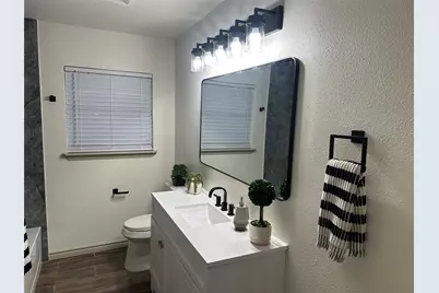 1530 W 10th Street, Freeport, TX 77541 - Photo 19