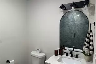 1530 W 10th St, Freeport, TX 77541 - Photo 23