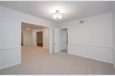 5627 Sylmar Road, Houston, TX 77081 - Photo 11
