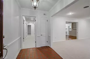 5627 Sylmar Rd, Houston, TX 77081 - Photo 5