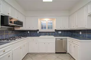 5627 Sylmar Rd, Houston, TX 77081 - Photo 15