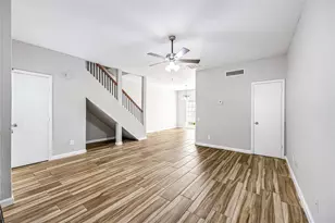 11710 Southlake Dr, Houston, TX 77077 - Photo 9