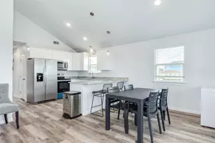 1310 Monument Dr, Surfside Beach, TX 77541 - Photo 15