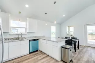 1310 Monument Dr, Surfside Beach, TX 77541 - Photo 17