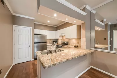 1330 Old Spanish Trail #2204, Houston, TX 77054 - Photo 9