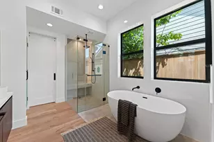 6711 Housman St, Houston, TX 77055 - Photo 25