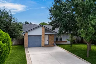 11918 E Marsham Cir, Houston, TX 77066 - Photo 1