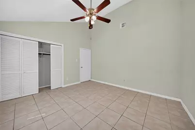 11918 E Marsham Circle, Houston, TX 77066 - Photo 15
