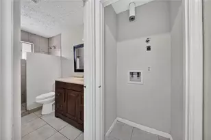 11918 E Marsham Cir, Houston, TX 77066 - Photo 13