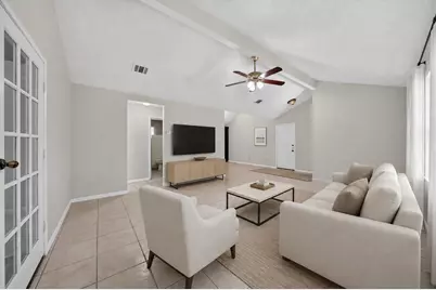 11918 E Marsham Circle, Houston, TX 77066 - Photo 5