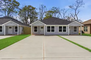 411 S 12th St, Conroe, TX 77301 - Photo 1