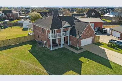 3226 Royal Palm Drive, Mont Belvieu, TX 77523 - Photo 3