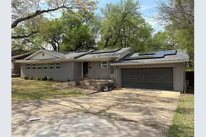 529 4th Street, Grand Prairie, TX 75050 - Photo 1