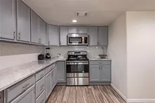 909 32nd St, Galveston, TX 77550 - Photo 9