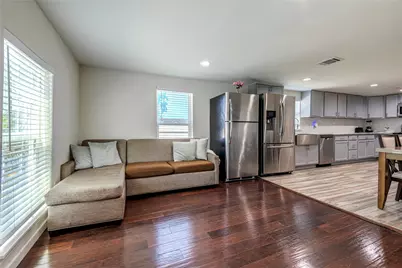 909 32nd Street, Galveston, TX 77550 - Photo 7