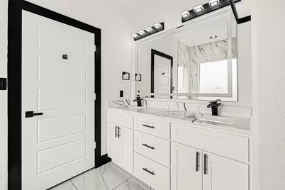 13106 Donegal #A, Houston, TX 77047 - Photo 19