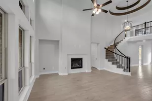 215 Flower Moon Ct, Conroe, TX 77318 - Photo 3