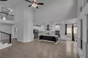 215 Flower Moon Ct, Conroe, TX 77318 - Photo 5