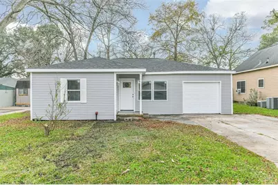 1309 W Lang Street, Alvin, TX 77511 - Photo 1