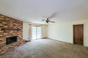 8875 Casey Dr, Beaumont, TX 77707 - Photo 5