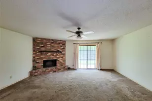 8875 Casey Dr, Beaumont, TX 77707 - Photo 9