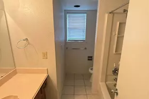 9526 Misty Bridge St, Houston, TX 77075 - Photo 9