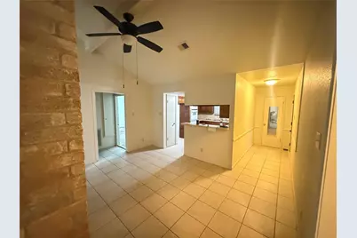 9526 Misty Bridge Street, Houston, TX 77075 - Photo 7