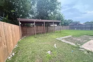 9526 Misty Bridge St, Houston, TX 77075 - Photo 11