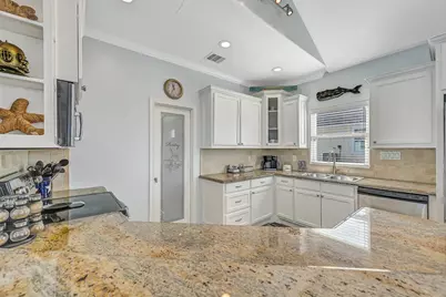 4211 Mason Drive, Galveston, TX 77554 - Photo 13