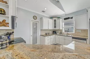 4211 Mason Dr, Galveston, TX 77554 - Photo 13