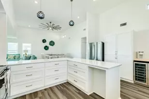 16627 Jamaica Beach Rd, Galveston, TX 77554 - Photo 7