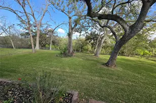 108 Van Winkle St, Lake Jackson, TX 77566 - Photo 19