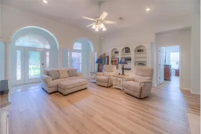 108 Wildwood Drive, Livingston, TX 77351 - Photo 3