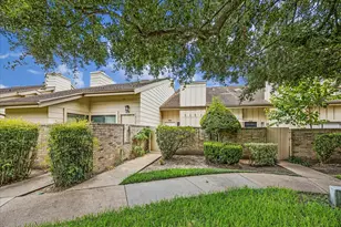 13621 Garden Grove Ct, Houston, TX 77082 - Photo 9