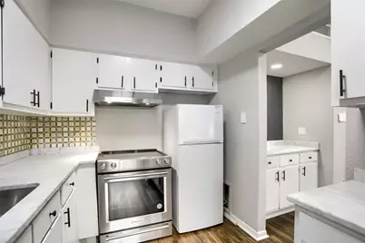 1818 Augusta Drive #13, Houston, TX 77057 - Photo 13