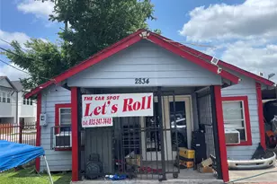 2834 North Freeway N, Houston, TX 77009 - Photo 1