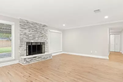 672 Ravensworth Drive, Conroe, TX 77302 - Photo 5