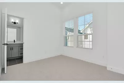 778 W Tidwell Road #H, Houston, TX 77091 - Photo 25