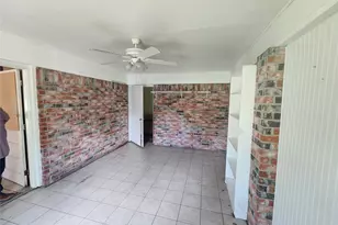 213 Holly Ln, Woodbranch, TX 77357 - Photo 5