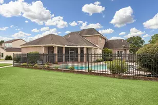 2103 Airline Dr, Friendswood, TX 77546 - Photo 43