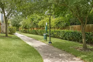 5013 Lehman Oaks Dr, Houston, TX 77018 - Photo 23