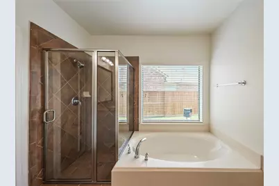 10402 Kingston Creek Lane, Cypress, TX 77433 - Photo 9