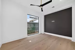 1508 Woodvine Dr, Houston, TX 77055 - Photo 19