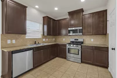 11334 Creekway Bend Drive, Humble, TX 77396 - Photo 9