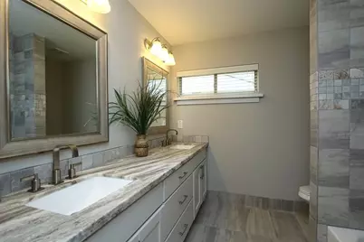 5250 Birdwood Road, Houston, TX 77096 - Photo 19